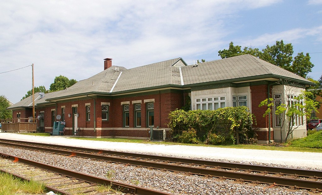 Jacksonville, IL train station Built by Chicago & Alton Ra… Flickr
