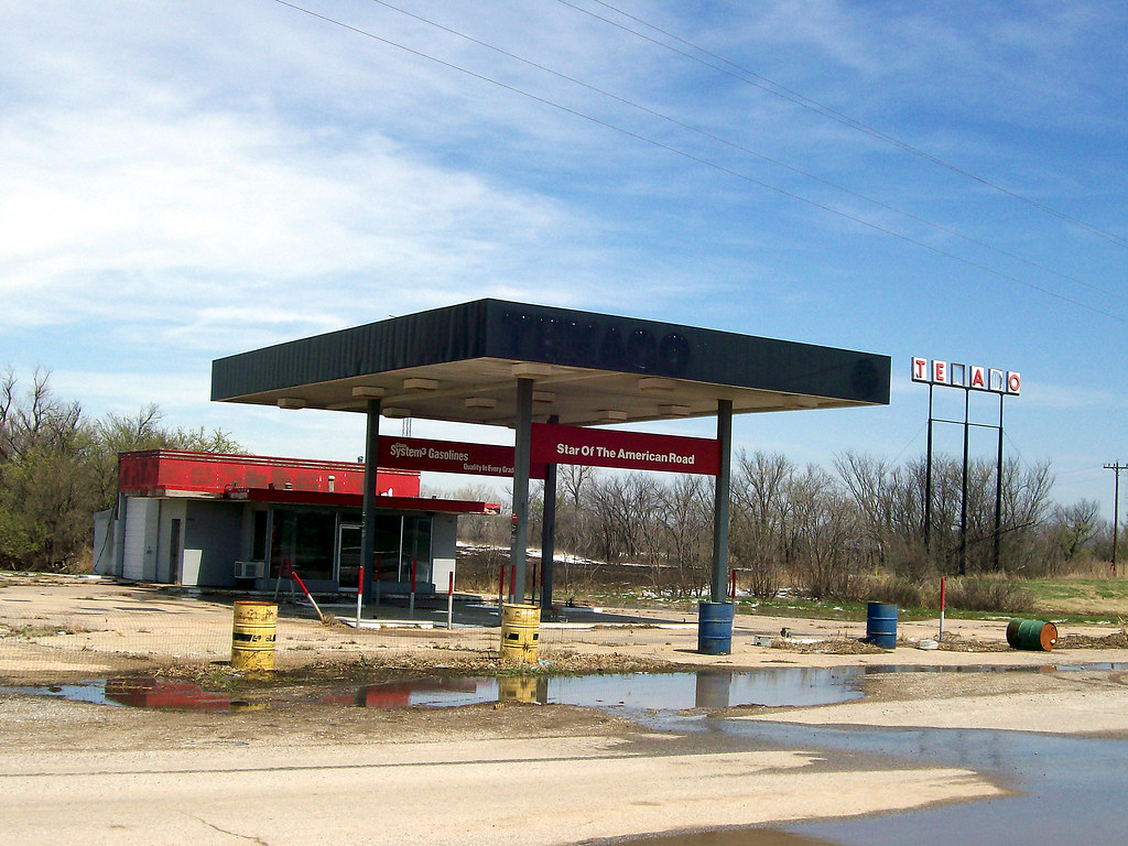 Old Texaco station, I35 near Braman, OK This former Texac… Flickr