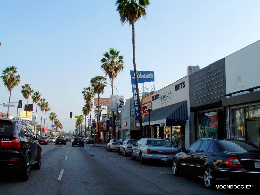 View South of world famous Canter's Deli on Fairfax in Los… Flickr