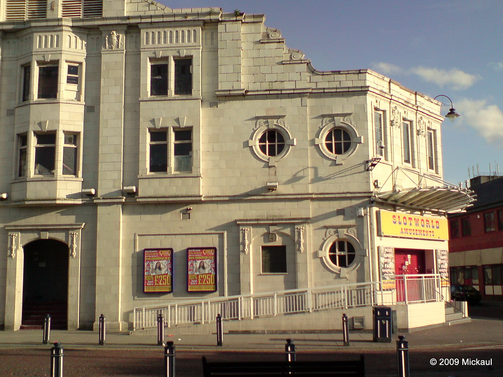 Former Cinema Old Street,Ashton Under Lyne, Lancashire,Eng… Flickr