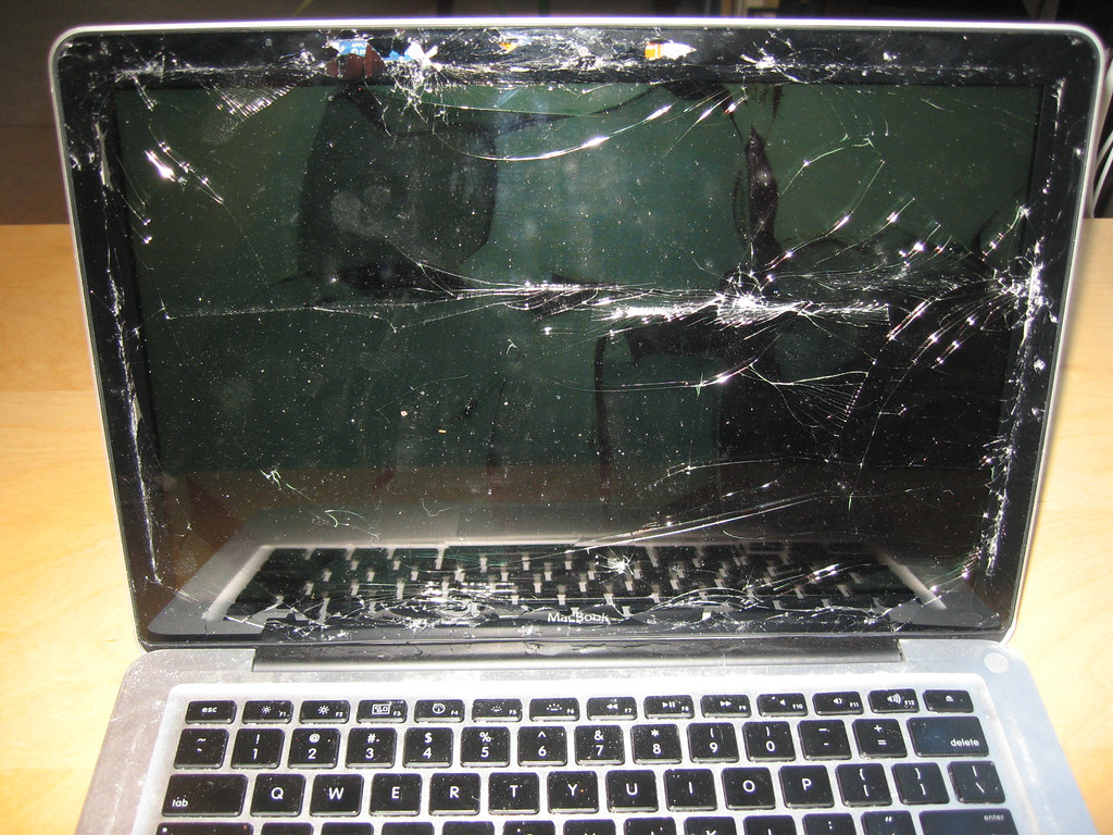 If only this macbook could talk See the video here www.yo… Flickr