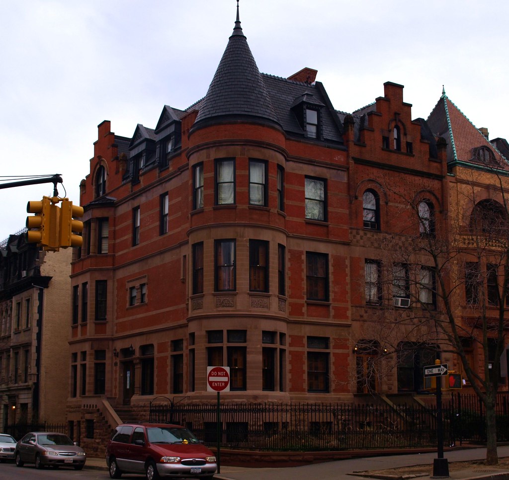 111 Archer Avenue Royal Tenenbaum bought the house on Arch… Flickr
