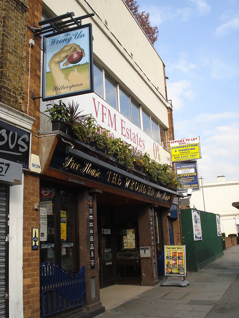 Wrong 'Un, Bexleyheath, London DA6 Wetherspoons pub in Bex… Flickr