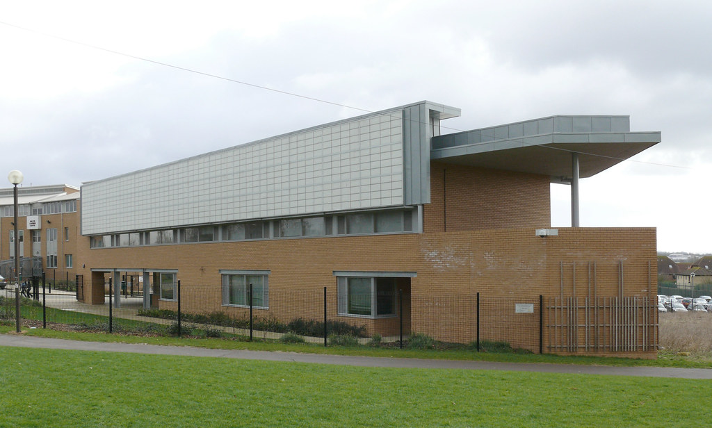 Walton High Post 16, Milton Keynes. Architects; David Grin… Flickr