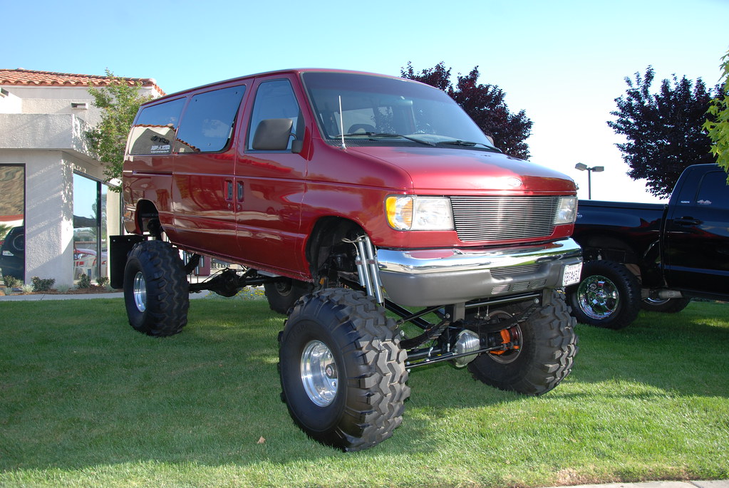 EXTREME FORD CLUB WAGON VAN 4 WHEEL DRIVE Navymailman Flickr