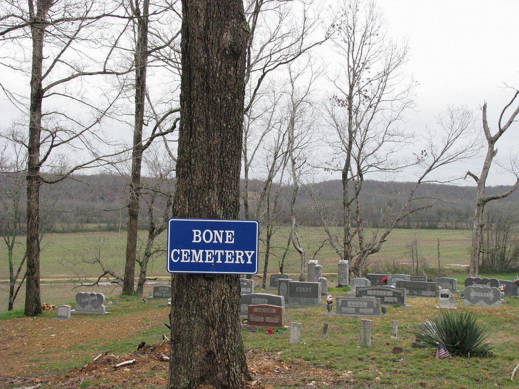 Bone Cemetery Humphreys County, Tennessee. NatalieMaynor Flickr