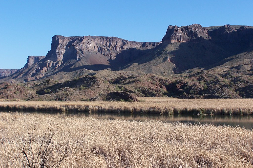 First View of La Paz County, Arizona This dramatic view is… Flickr