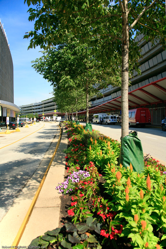O'hare international Airport Flower Beds Robert R Gigliotti Flickr