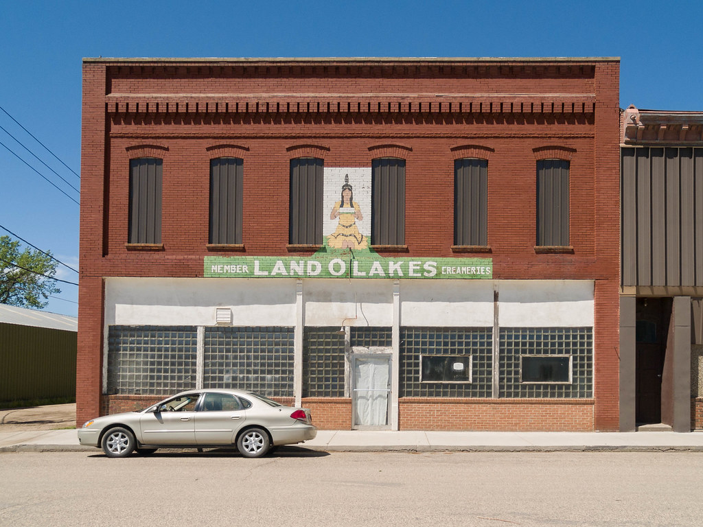 Old Land O' Lakes creamery, LaMoure, North Dakota, North D… Flickr