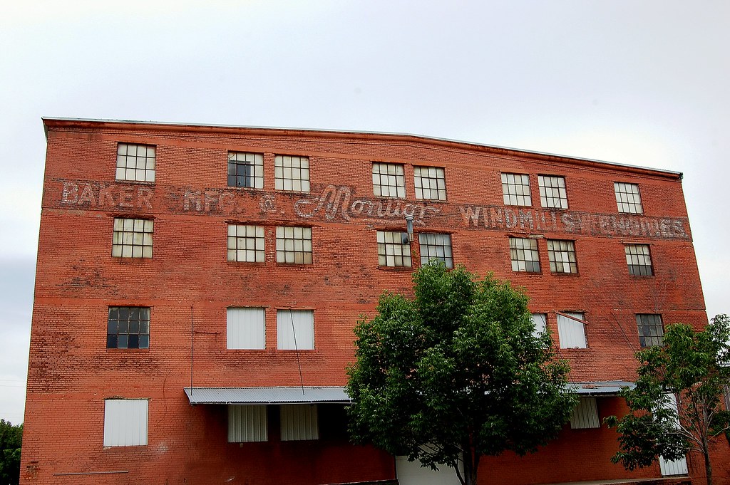 Iowa, Fort Dodge, Baker Manufacturing Co, Monitor Windmill… Flickr