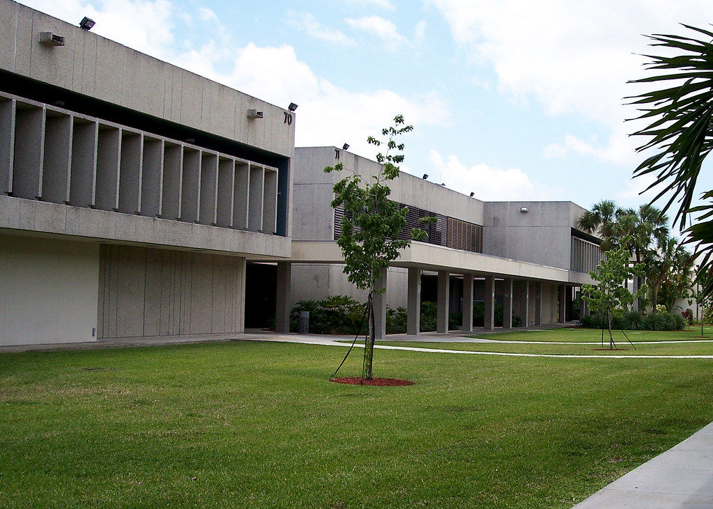Broward College South Campus 09 Edward Solomon Flickr