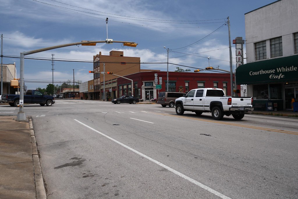 Livingston, TX The intersection of Washington and Church S… Flickr