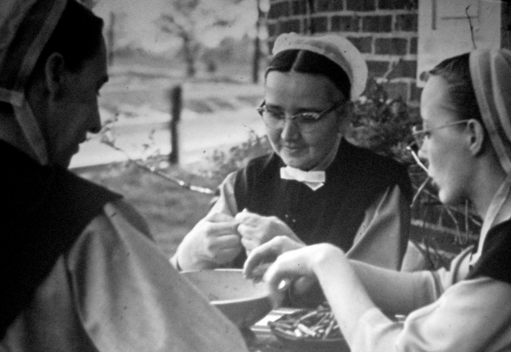 Amish Girls Lancaster, Pennsylvania. A photo taken from a … Flickr