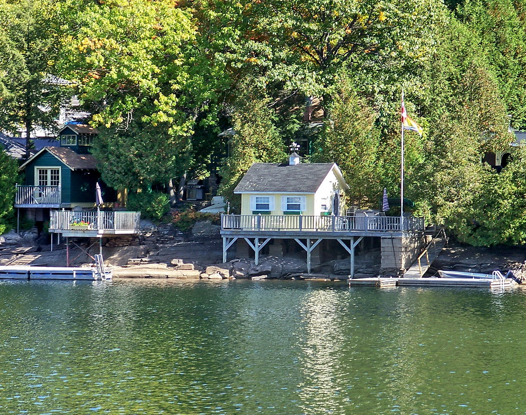 hawklake07h49 Ontario, Lake Cottage 2007 Cottages on Littl… Flickr