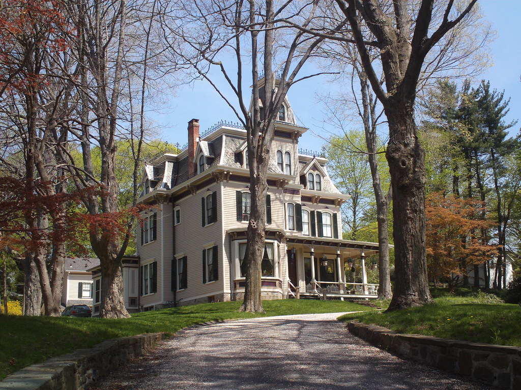 Mt Kisco NY Victorian (1904) April 28, 2009. I drive by th… Flickr