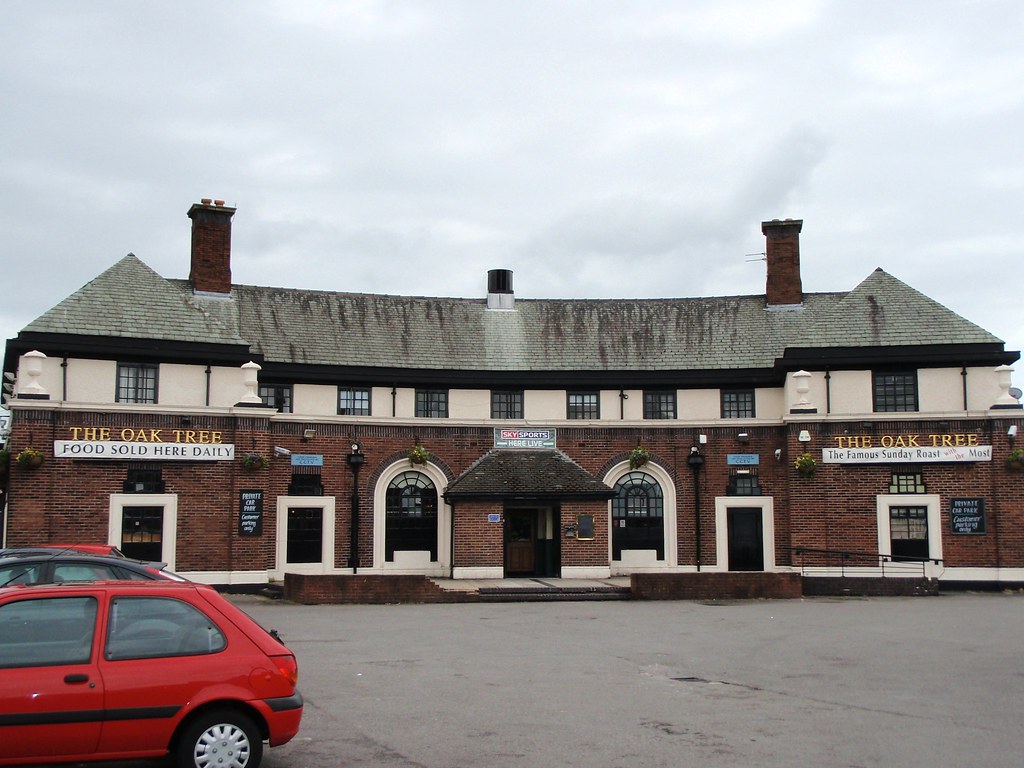 The Oak Tree Huyton, Liverpool On Liverpool Road at it's… Flickr