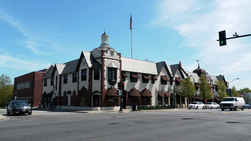 Downtown Libertyville Get a fresh take on new homes, apart… Flickr