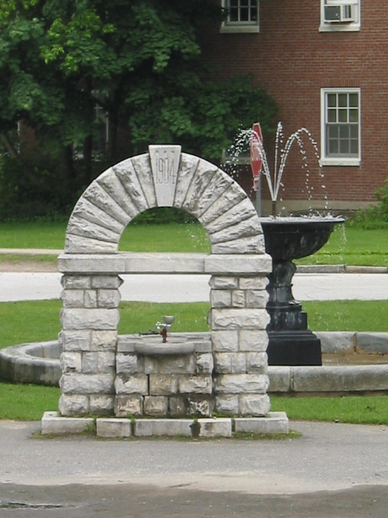 Brandon Drinking Fountain (1904) Brandon, Vermont USA • Cu… Flickr