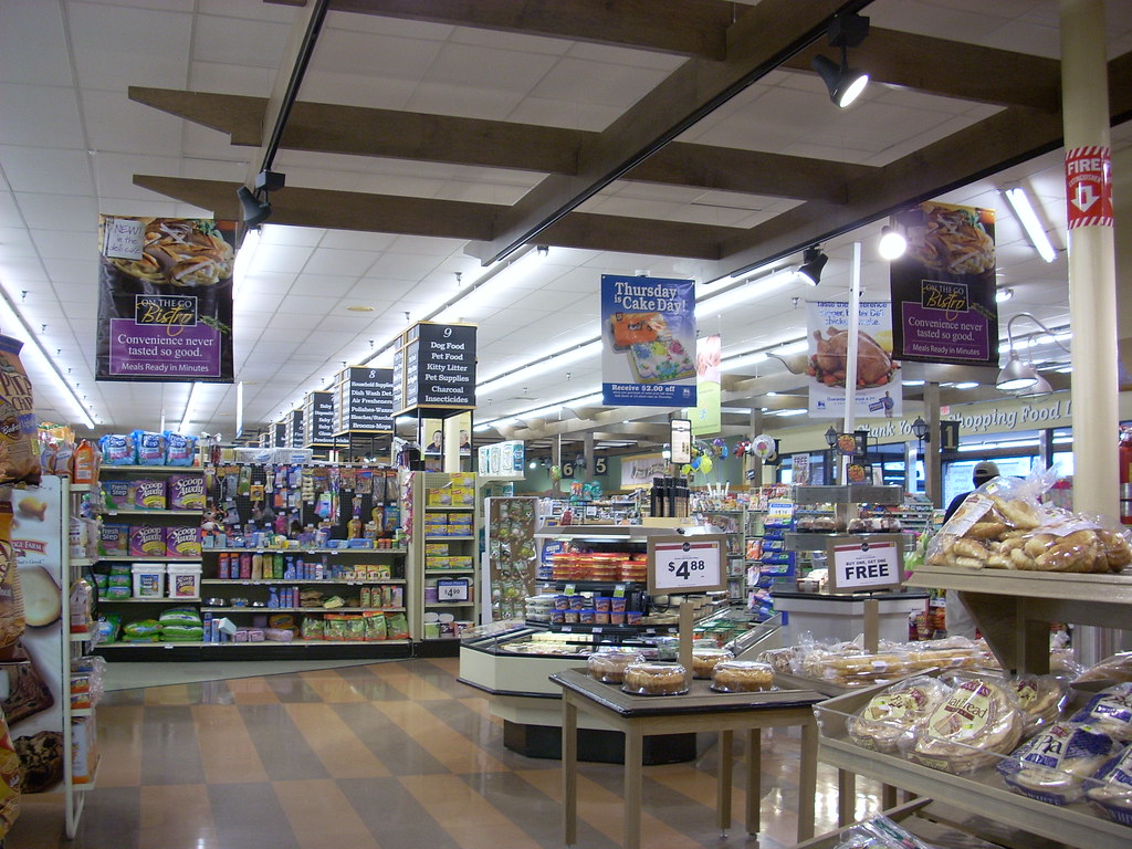 Food Lion interior The interior of a Food Lion grocery sto… Flickr
