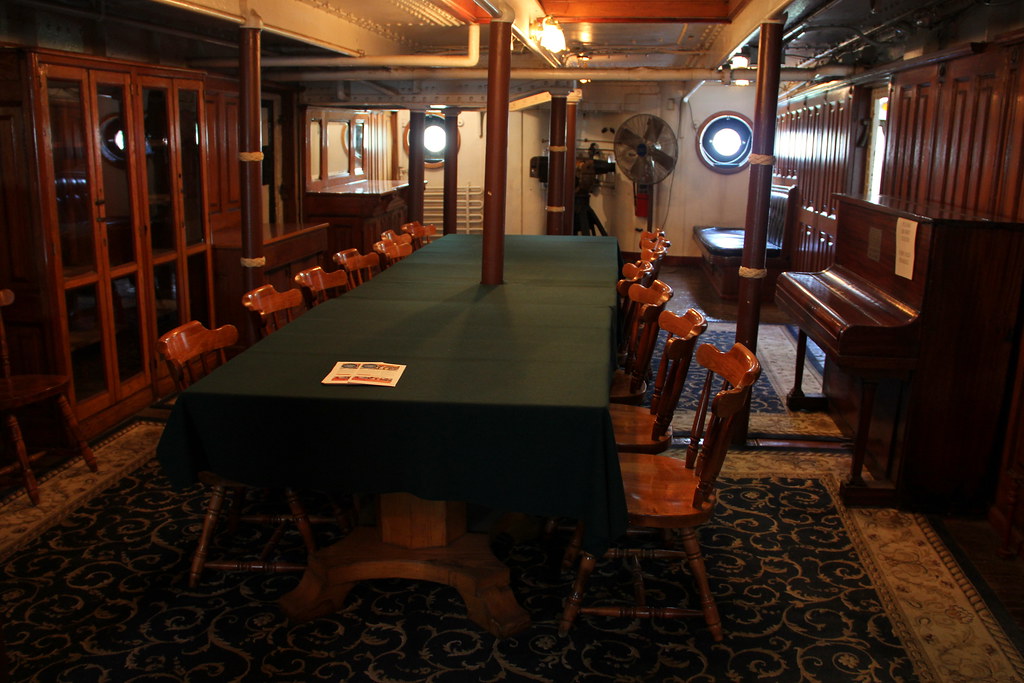 USS Olympia Ward Room USS Olympia (C6/CA15/CL15/IX40… Flickr