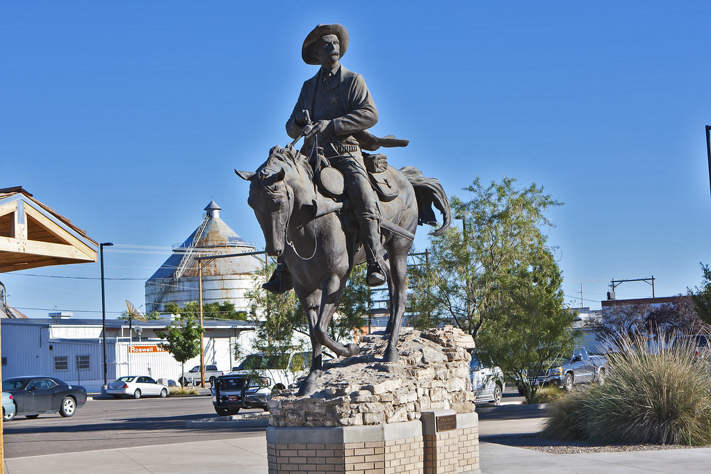 Pat Garrett Statue Statue of Pat Garrett behind the Chaves… Flickr