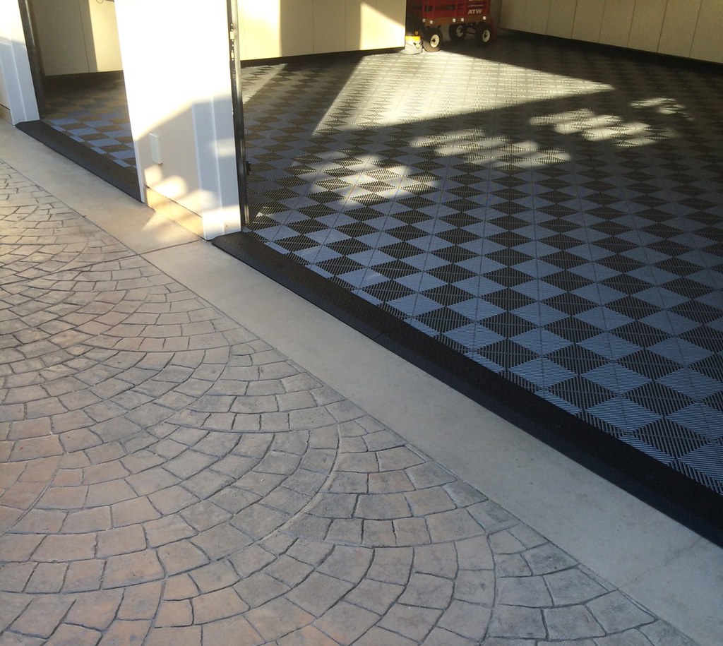 Garage with Tile Flooring & Black Diamond Plate Transition… Flickr