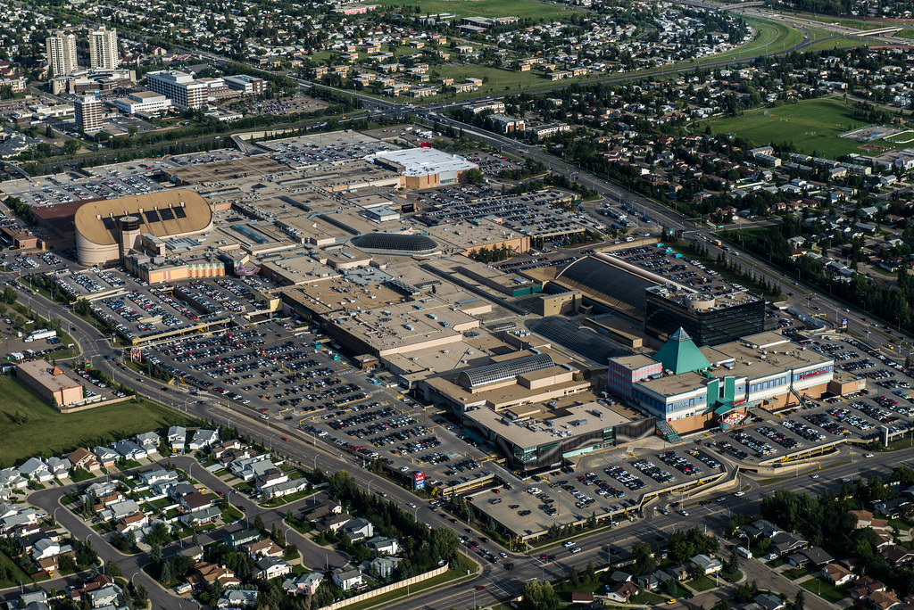 West Edmonton Mall Taken in a C172 overflying Edmonton Alb… Flickr