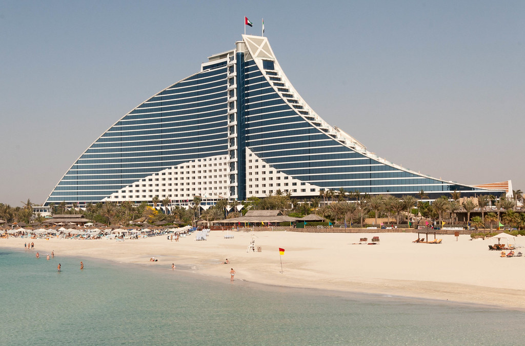 Jumeirah Beach Hotel The Jumeirah Beach Hotel, Dubai, UAE,… Flickr