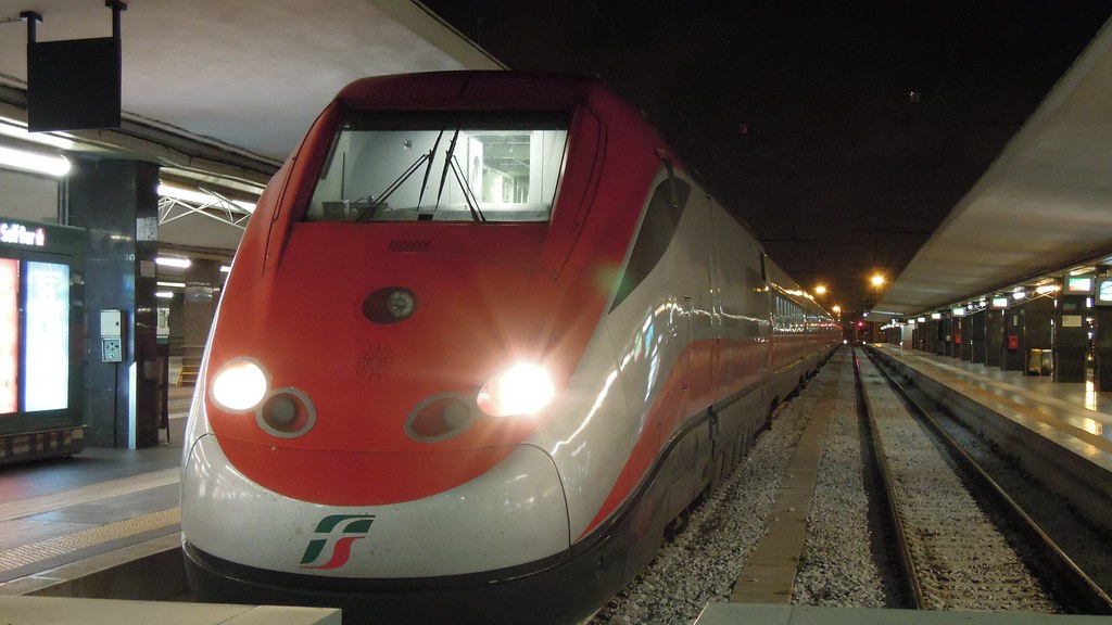 Trenitalia Frecciarossa High Speed Train, Napoli Centrale … Flickr