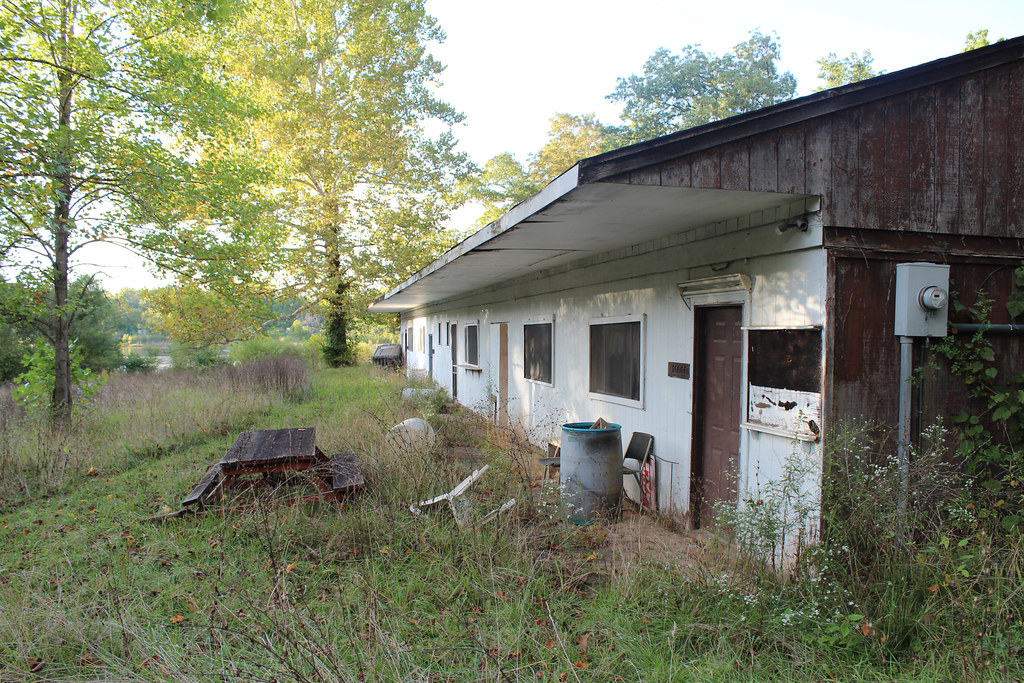 Lake Arrowhead clubhouse Lonedell, MO This building next t… Flickr