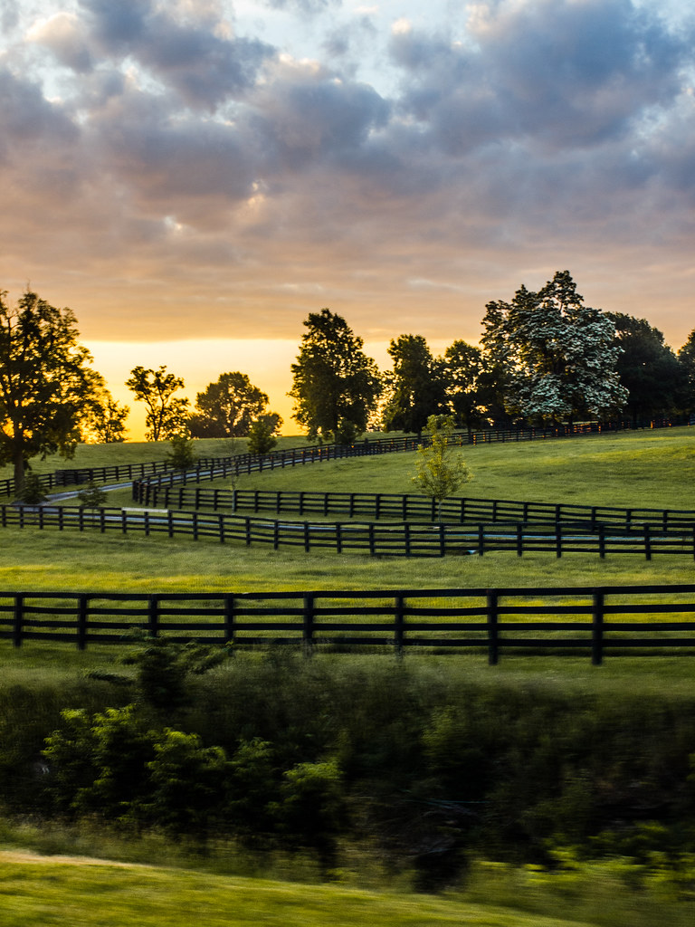 Kentucky Rolling Hills Photos from our drive out of Kansas… Flickr