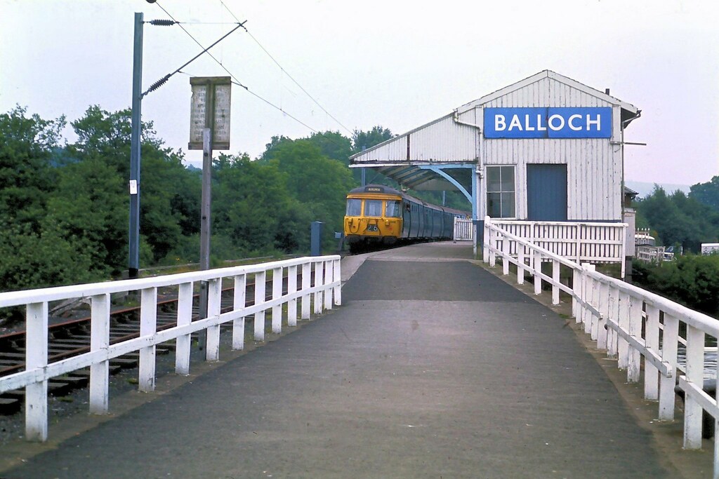 73 165 240673 Balloch Pier Balloch Station seen on the