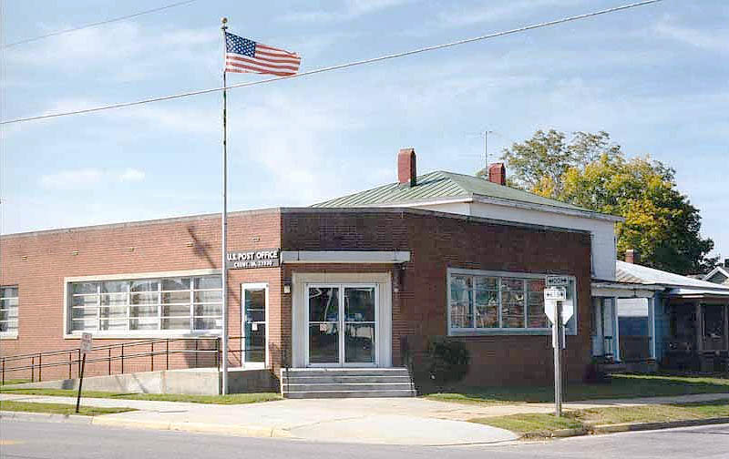 Crewe, VA post office Nottoway County. Taken Jun. 1999. Pa… Flickr
