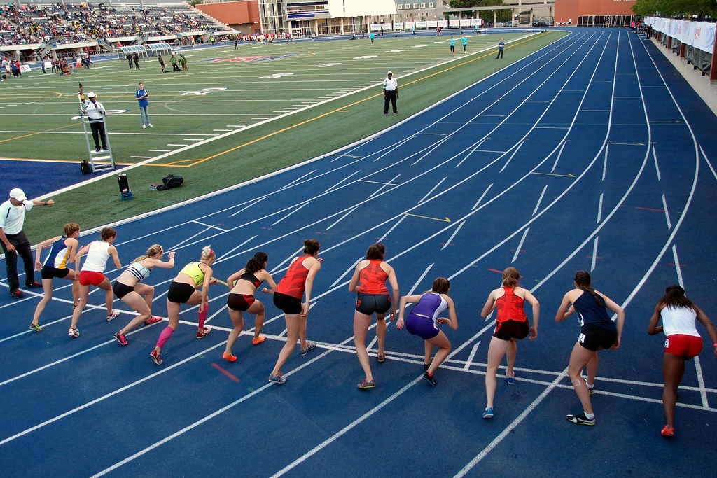 women's 1500m starting line 2013 Toronto International Tra… Flickr