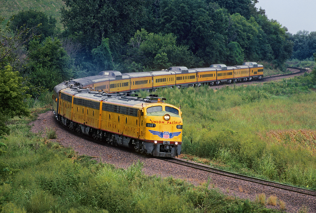 Domeliner A Union Pacific passenger train powered by ABA… Flickr
