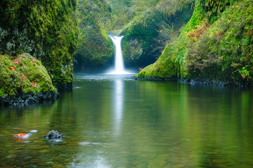 punch bowl falls oregon 45.6221785, 121.8944497 Flickr