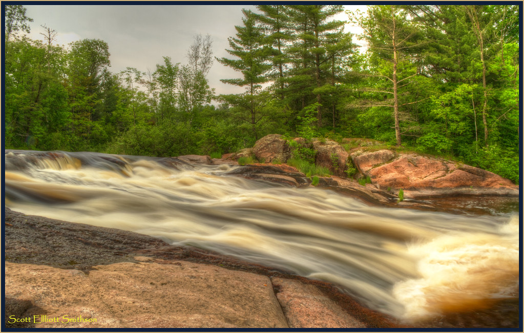 Keshena Falls Keshena Falls on the Wolf River, Wisconsin I… Flickr
