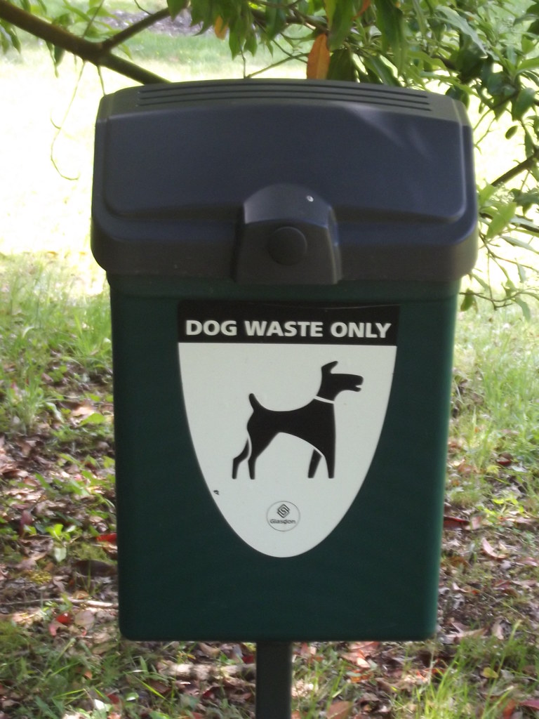 Exbury Gardens Dog waste only bin At Exbury Gardens in… Flickr