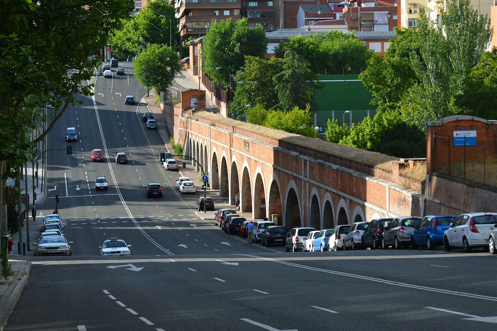 PuenteAcueducto de Amaniel, Avenida de Pablo Iglesias, Ma… Flickr