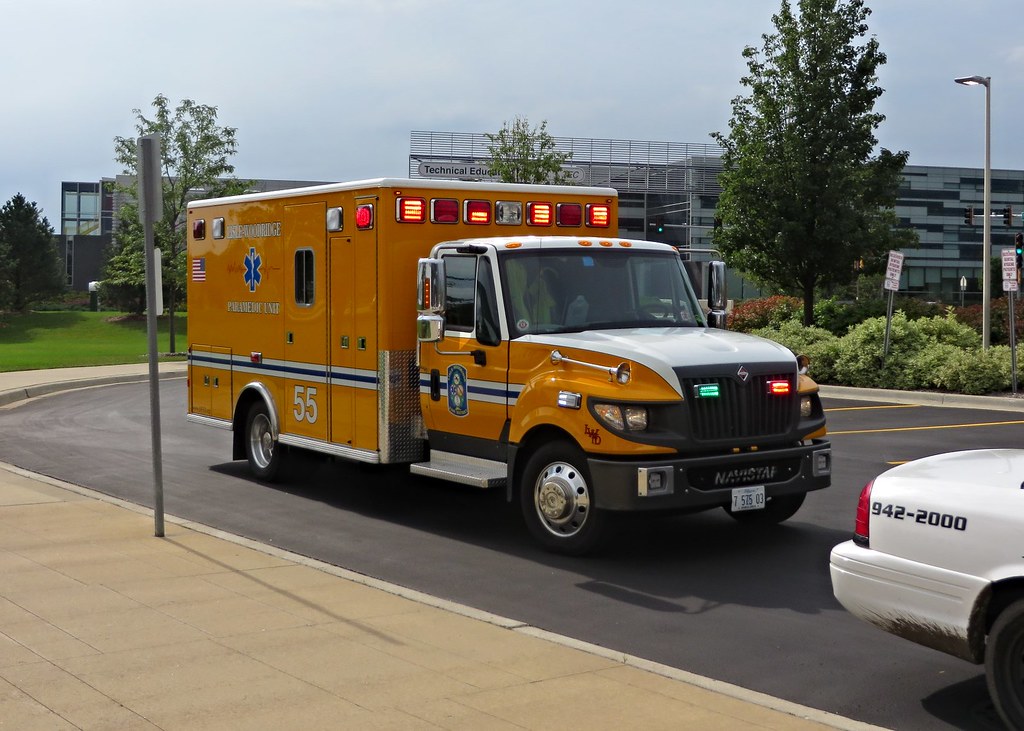 IL LisleWoodridge Fire Protection District Medic 55 at … Flickr