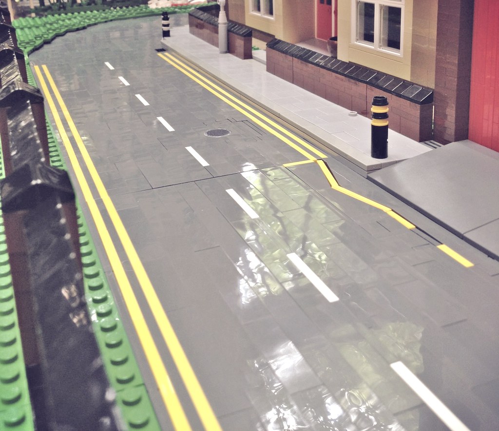 Lego Brickbuilt Road Markings (UK) This photo shows an ex… Flickr
