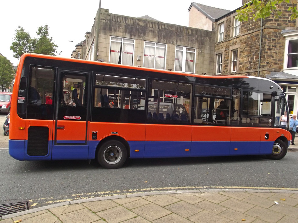 High Peak Bus Spring Gardens Buxton A bus seen near Sp… Flickr