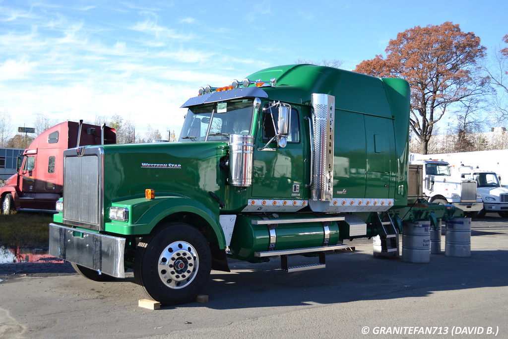 2015 Western Star 4900EX Glider Trucks, Buses, & Trains by