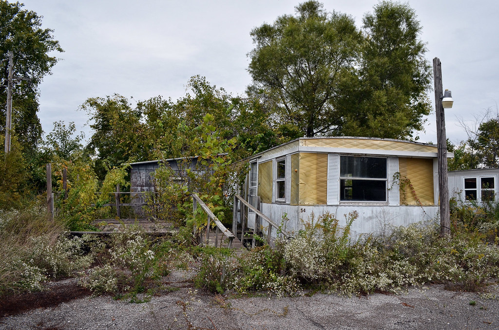 Abandoned Trailer Park 2 Green Acres Trailer Park, Carbond… Flickr