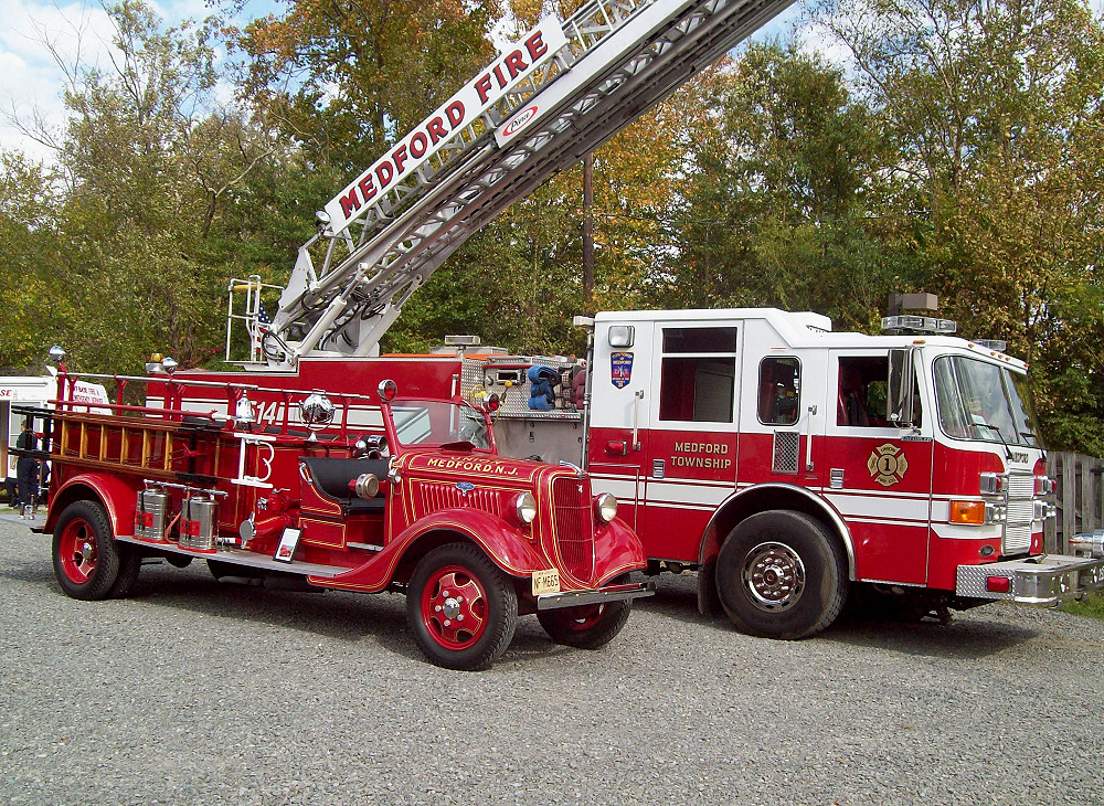 Medford NJ Fire Apparatus Old and New Union Fire Company's… Flickr