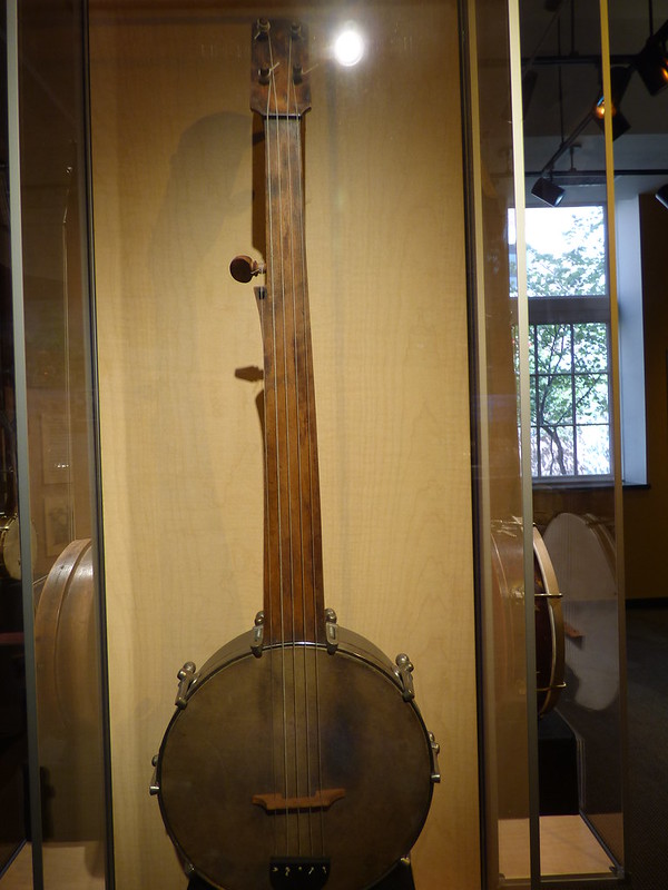 The Lost Art of Country Bass – EveryMusicBook