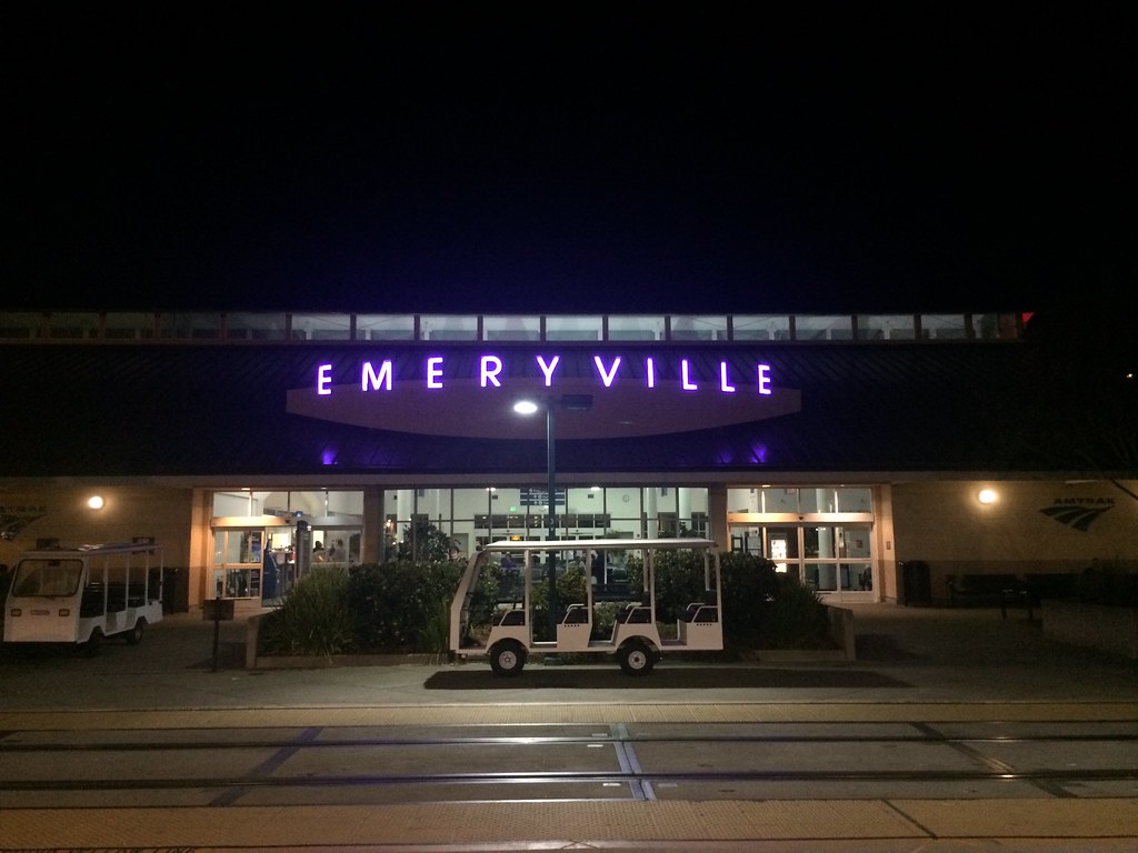 EMY Emeryville Amtrak station last night (Full frame vie… Flickr