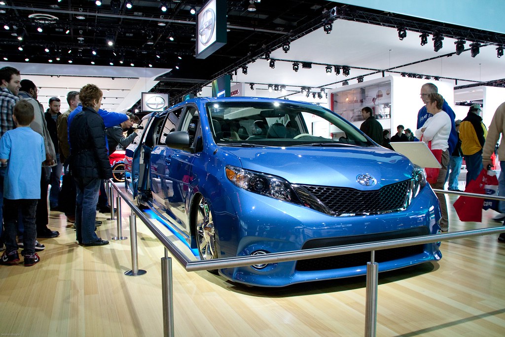 Toyota Sienna Mini Van Limo!NAIAS 2011 Detroit, Michigan… Flickr