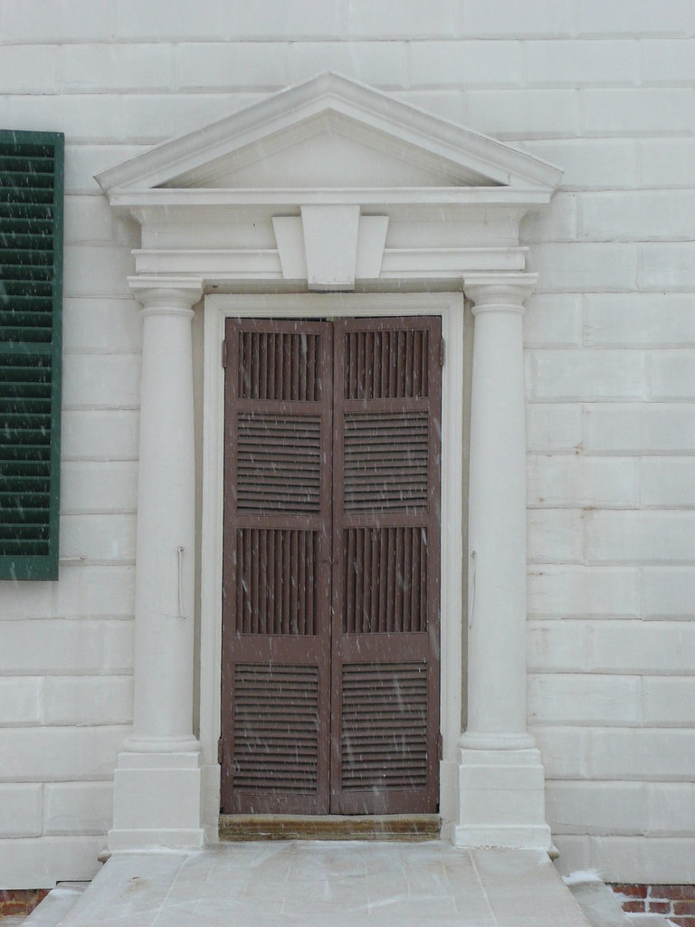 Mount Vernon, VA front door Mount Vernon is wonderful in… Flickr