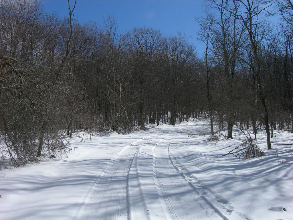 The Road atop Black Mountain Kentucky's highest point is l… Flickr